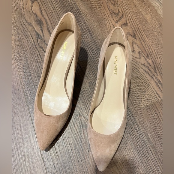 Nine West Suede Kitten Heels Size 10M - Picture 6 of 11